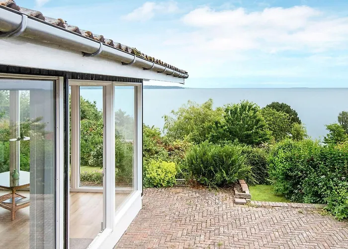 Semesterbostad Seaside Charm With Views - By Traum